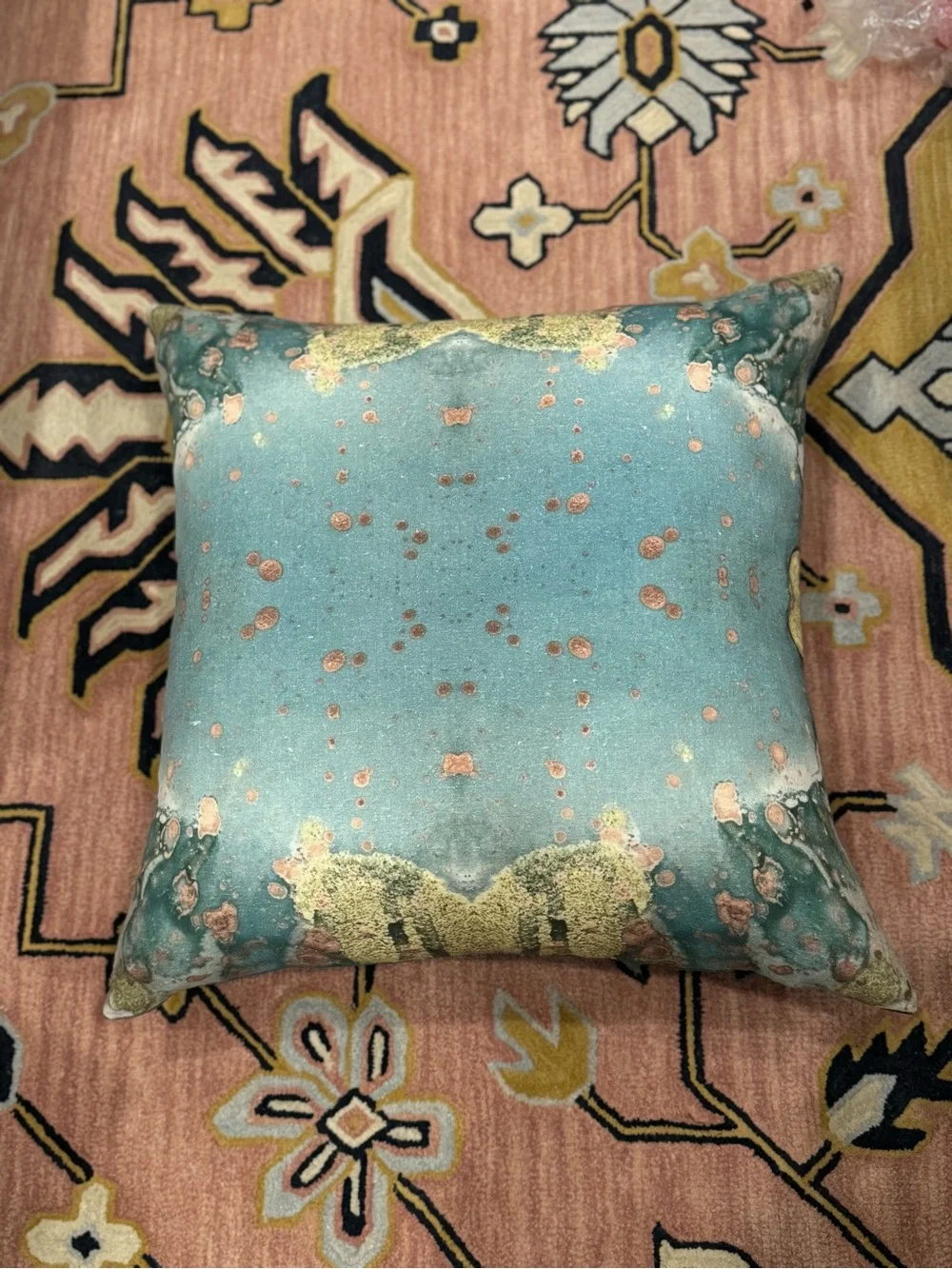N/A bermuda pillow